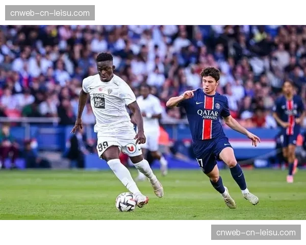 法甲：马赛0-2不敌里尔，欧战资格争夺受挫